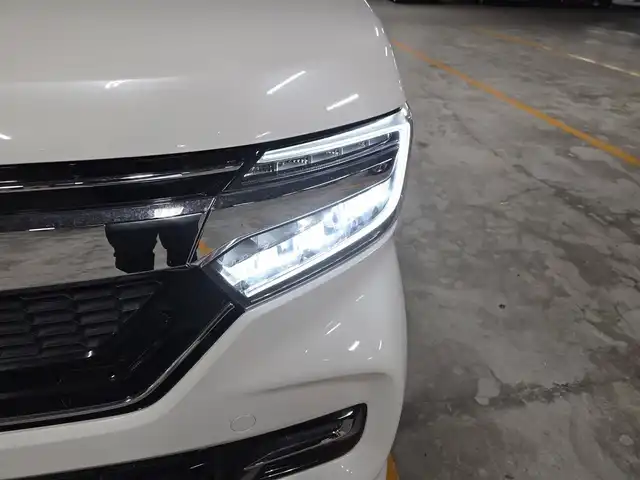 ホンダ Ｎ ＢＯＸ カスタム G L ホンダセンシング 長崎県 2020(令2)年 6.9万km プラチナホワイトパール 純正8型ナビ/フルセグTV/片側パワースライドドア/バックカメラ/ビルトインETC/アダプティブクルーズコントロール/ホンダセンシング/・衝突被害軽減ブレーキ/・車線逸脱防止支援システム/・前後誤発進抑制機能/・標識認識機能/・オートハイビーム/LEDヘッドランプ/ステアリングスイッチ/ベンチシート/前席シートヒーター/後席チップアップシート/純正14インチアルミホイール/スマートキー/プッシュエンジンスタート/禁煙車