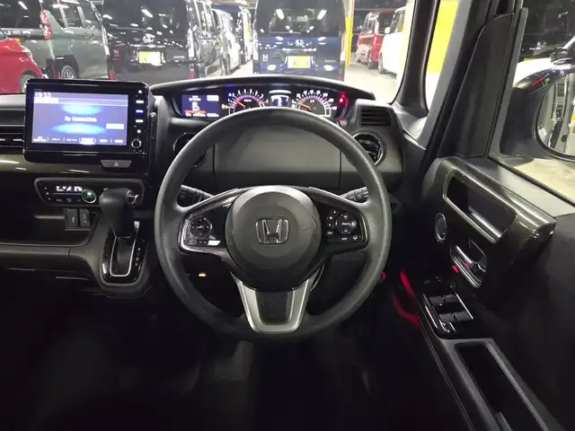 ホンダ Ｎ ＢＯＸ カスタム G L ホンダセンシング 長崎県 2020(令2)年 6.9万km プラチナホワイトパール 純正8型ナビ/フルセグTV/片側パワースライドドア/バックカメラ/ビルトインETC/アダプティブクルーズコントロール/ホンダセンシング/・衝突被害軽減ブレーキ/・車線逸脱防止支援システム/・前後誤発進抑制機能/・標識認識機能/・オートハイビーム/LEDヘッドランプ/ステアリングスイッチ/ベンチシート/前席シートヒーター/後席チップアップシート/純正14インチアルミホイール/スマートキー/プッシュエンジンスタート/禁煙車