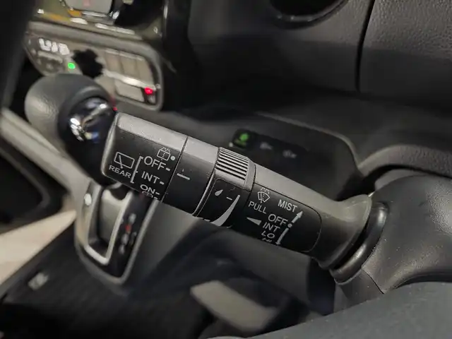 ホンダ Ｎ ＢＯＸ カスタム G L ホンダセンシング 長崎県 2020(令2)年 6.9万km プラチナホワイトパール 純正8型ナビ/フルセグTV/片側パワースライドドア/バックカメラ/ビルトインETC/アダプティブクルーズコントロール/ホンダセンシング/・衝突被害軽減ブレーキ/・車線逸脱防止支援システム/・前後誤発進抑制機能/・標識認識機能/・オートハイビーム/LEDヘッドランプ/ステアリングスイッチ/ベンチシート/前席シートヒーター/後席チップアップシート/純正14インチアルミホイール/スマートキー/プッシュエンジンスタート/禁煙車