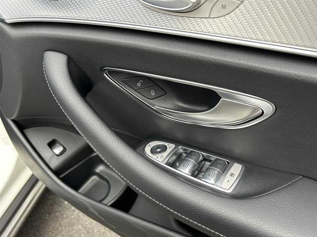 メルセデス・ベンツ Ｍ・ベンツ Ｅ２２０ｄ 4マチック オールテレイン 埼玉県 2017(平29)年 3.8万km ダイヤモンドホワイト エクスクルーシブＰＫＧ　/サンルーフ　/黒革シート　/純正ナビ　/Ｂｕｒｍｅｓｔａｒ　/カープレイ　/全周囲カメラ　/ＡＣＣ　/ＢＳＭ　/シートヒーター　/シートベンチレーター　/ＥＴＣ　/ＴＶ　/ドラレコ　/ＬＥＤヘッドライト