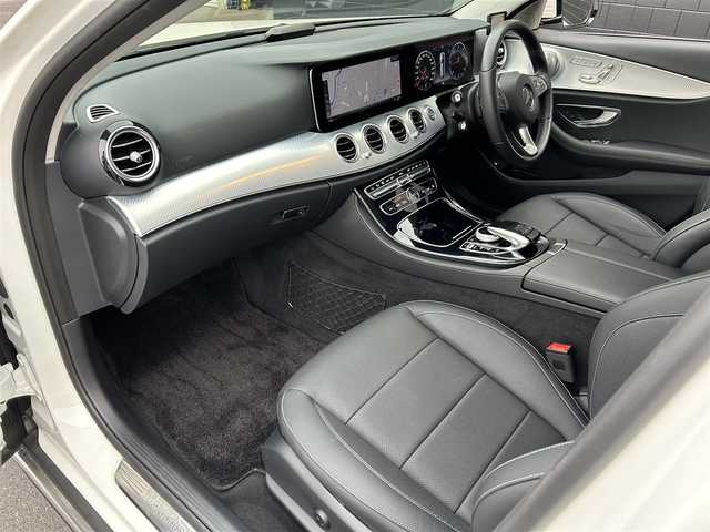 メルセデス・ベンツ Ｍ・ベンツ Ｅ２２０ｄ 4マチック オールテレイン 埼玉県 2017(平29)年 3.8万km ダイヤモンドホワイト エクスクルーシブＰＫＧ　/サンルーフ　/黒革シート　/純正ナビ　/Ｂｕｒｍｅｓｔａｒ　/カープレイ　/全周囲カメラ　/ＡＣＣ　/ＢＳＭ　/シートヒーター　/シートベンチレーター　/ＥＴＣ　/ＴＶ　/ドラレコ　/ＬＥＤヘッドライト