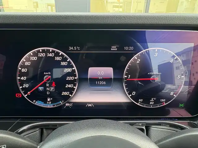 メルセデス・ベンツ ゲレンデヴァーゲン Ｇ４００ｄ AMGライン 石川県 2021(令3)年 1.2万km オブシディアンブラック アクティブブレーキアシスト/アテンションアシスト/レーンキーピングアシスト/ブラインドスポットアシスト/インテリジェントライト/サンルーフ/シートヒーター/パワーシート/パーキングアシスト/クルコン/ETC２．０/純正フロアマット/取説・保証書・スペアキー/記録簿