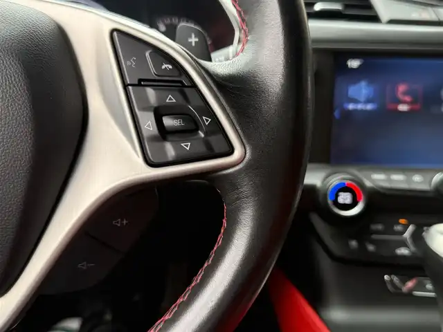 シボレー コルベット クーペ 香川県 2014(平26)年 5.5万km 白 純正ディスプレイオーディオ/社外SDナビ/バックカメラ/専用赤革シート/全席パワーシート/全席シートヒーター/ベンチレーション/BOSEサウンド/HUD/スマートキー/パドルシフト/ドライブレコーダー/電子パーキング/純正F18インチ/R１９インチアルミ/スマートキー/ETC