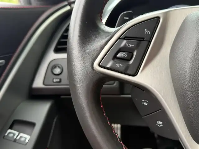 シボレー コルベット クーペ 香川県 2014(平26)年 5.5万km 白 純正ディスプレイオーディオ/社外SDナビ/バックカメラ/専用赤革シート/全席パワーシート/全席シートヒーター/ベンチレーション/BOSEサウンド/HUD/スマートキー/パドルシフト/ドライブレコーダー/電子パーキング/純正F18インチ/R１９インチアルミ/スマートキー/ETC