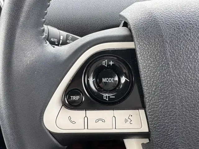 トヨタ プリウス A ツーリングセレクション 滋賀県 2018(平30)年 8.3万km ダークブルーマイカM 社外エアロ/レザーシート/シートヒーター/純正9型SDナビ/フルセグTV/CD/DVD/Bluetooth/バックカメラ/LEDヘッドライト/LEDフォグ/パーキングアシスト/BSM/HUD/PCS/トヨタセーフティセンス/革巻ステアリング/純正17AW