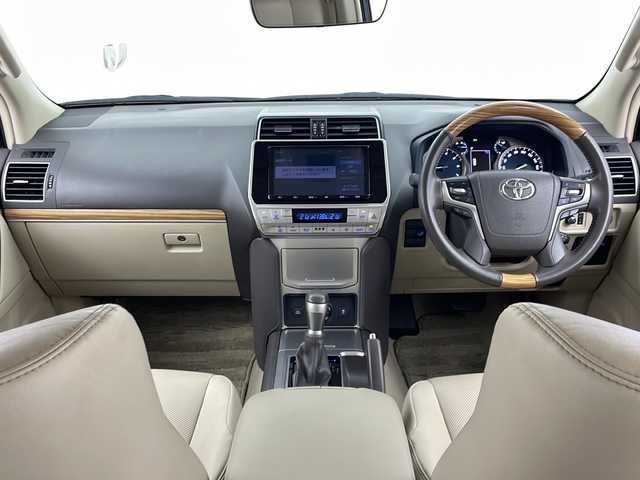 トヨタ ランドクルーザー プラド TX Lパッケージ 三重県 2021(令3)年 4.8万km ホワイトパールクリスタルシャイン 禁煙車/純正SDナビ/CD/DVD/SD/BT/フルセグTV/バックカメラ/衝突被害軽減ブレーキ/レーンキープアシスト/サンルーフ/レーダークルーズコントロール/シートヒーター/エアシート/レザーシート（ベージュ）/純正19インチアルミホイール/ETC/オートハイビーム/スマートキー
