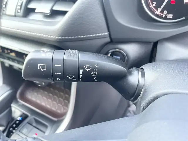 トヨタ ＲＡＶ４ G 愛媛県 2021(令3)年 2.9万km ホワイトパールクリスタルシャイン 純正ディスプレイオーディオ/（Bluetooth/AppleCarPlay/AndroidAuto)/トヨタセーフティー/アランドビューモニター/前後ドライブレコーダー/ETC/アダプティブクルーズコントロール/ブラインドスポットモニター/プリクラッシュセーフティー/レザーシート/パワーシート/メモリーシート/シートヒーター/ステアリングヒーター/パワーバックドア/LEDヘッドライト/オートマチックハイビーム/フォグランプ/純正18インチアルミホイール/フロアマット/ドアバイザー