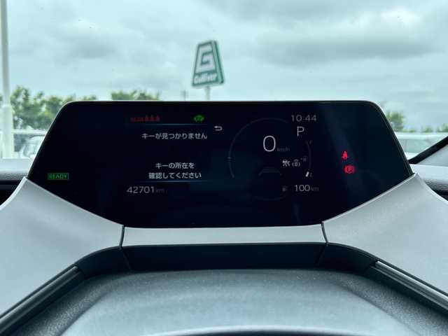 トヨタ プリウス Z 和歌山県 2023(令5)年 4.3万km プラチナホワイトパールマイカ 純正12.3インチナビ/フルセグTV/Bluetooth/AM/FM/パノラミックビュービューモニター/ETC2.0/トヨタセーフティセンス/PCS（プリクラッシュセーフティ）/BSM（ブラインドスポットモニター）/PDA（プロアクティブドライビングアシスト）/RCTA（リヤクロストラフィックアラート）/LTA（レーントレーシングアシスト）/LDA（レーンディパーチャーアラート）/クリアランスソナー/発進遅れ告知機能/緊急時操舵支援/トヨタチームメイト/アドバンストパーク/パノラマルーフ/パワーバックドア/デジタルインナーミラー/前後ドライブレコーダー/レザーシート/運転席パワーシート/前席シートヒーター/前席シートベンチレーション/革巻きステアリング/ステアリングヒーター/ステアリングスイッチ/LEDヘッドライト/オートライト/アダプティブハイビーム/電動パーキングブレーキ/オートブレーキホールド/純正19インチAW/プッシュスタート/スマートキー