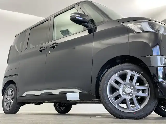 三菱 デリカミニ T プレミアム 新潟県 2025(令7)年 0.1千km アメジストブラック 4WD/プロパイロット/純正ディスプレイオーディオ/　AppleCarPlay/AndroidAuto/Bluetooth/HDMI/全方位モニター/両側パワースライドドア/衝突被害軽減ブレーキ/レーンキープアシスト/前後コーナーセンサー/レーダークルーズコントロール/ハーフレザーシート/前席シートヒーター/LEDヘッドライト/オートライト/ステアリングヒーター/パドルシフト/禁煙車