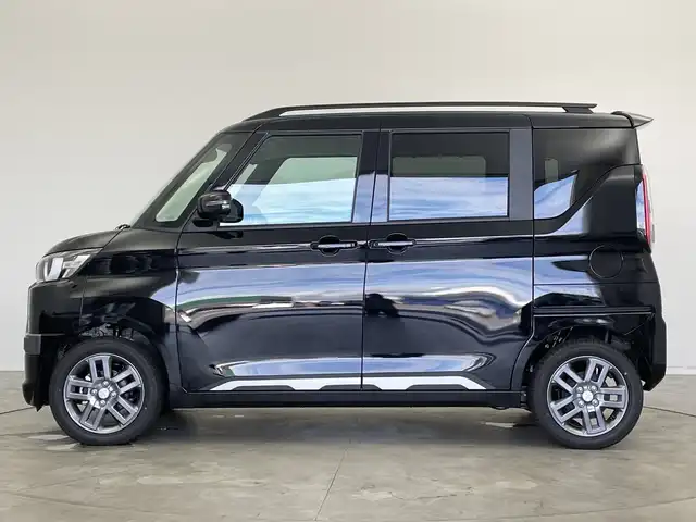 三菱 デリカミニ T プレミアム 新潟県 2025(令7)年 0.1千km アメジストブラック 4WD/プロパイロット/純正ディスプレイオーディオ/　AppleCarPlay/AndroidAuto/Bluetooth/HDMI/全方位モニター/両側パワースライドドア/衝突被害軽減ブレーキ/レーンキープアシスト/前後コーナーセンサー/レーダークルーズコントロール/ハーフレザーシート/前席シートヒーター/LEDヘッドライト/オートライト/ステアリングヒーター/パドルシフト/禁煙車