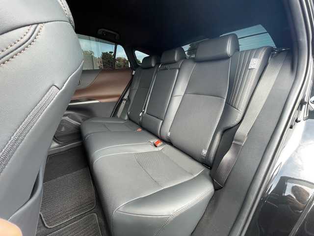 トヨタ ハリアー Z レザーパッケージ 静岡県 2020(令2)年 3.3万km プレシャスブラックパール ●JBL１２．３インチ純正ディスプレイオーディオ(ナビ付）/(フルセグ/Bluetooth)/●レザーシート/●前席パワーシート(運転席シートメモリー付き）/●前席シートヒーター/●前席エアシート/●全方位カメラ/●レーダークルーズコントロール/●ブラインドスポットモニター/●衝突被害軽減システム/●レーンキープアシスト/●前後コーナーセンサー/●電動パーキングブレーキ/●オートブレーキホールド/●LEDライト/●オートライト/●オートマチックハイビーム/●革巻きステアリング/●電動チルトアンドテレスコピック/●ステアリングヒーター/●ステアリングスイッチ/●ETC2.0/●デジタルインナーミラー/●電動リアゲート/●電動格納ウィンカーミラー/●純正フロアマット/●スマートキー/●プッシュスタート/●ドアバイザー/●純正19インチアルミホイール/●W＋サイド＋カーテンSRS＋ABS