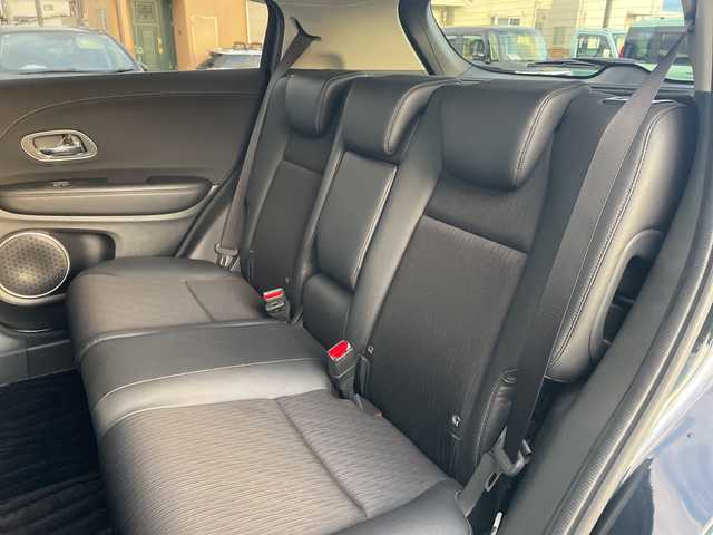 ホンダ ヴェゼル ハイブリッド Z ホンダセンシング 神奈川県 2018(平30)年 2.5万km ミッドナイトブルービームM 純正ナビ(VXM-187VFEi)/ワンセグ/Bluetooth/CD/DVD/HDMI/追従クルーズコントロール　/バックカメラ　/シートヒーター　/コーナーセンサー　/ビルドインＥＴＣ　/ドライブレコーダー　/LEDヘッドライト　/オートライト　/フォグライト　/ドアバイザー/純正フロアマット/純正アルミホイール/レーンキープアシスト/ABS/横滑り防止装置/衝突被害軽減システム/保証書/取扱説明書/記録簿