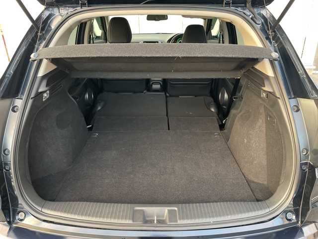 ホンダ ヴェゼル ハイブリッド Z ホンダセンシング 神奈川県 2018(平30)年 2.5万km ミッドナイトブルービームM 純正ナビ(VXM-187VFEi)/ワンセグ/Bluetooth/CD/DVD/HDMI/追従クルーズコントロール　/バックカメラ　/シートヒーター　/コーナーセンサー　/ビルドインＥＴＣ　/ドライブレコーダー　/LEDヘッドライト　/オートライト　/フォグライト　/ドアバイザー/純正フロアマット/純正アルミホイール/レーンキープアシスト/ABS/横滑り防止装置/衝突被害軽減システム/保証書/取扱説明書/記録簿