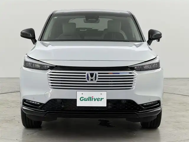 ホンダ ヴェゼル ハイブリッド e:HEV Z PLaYパッケージ 福岡県 2025(令7)年 0.1千km パール 登録済未使用車/純正９型ナビ　/バックカメラ　/置くだけ充電　/ビルトインＥＴＣ２．０　/衝突軽減　/レーンキープ　/ＢＳＷ　/アクセル踏み間違い防止　/ヒルディセントコントロール　/パワーバックドア　/純正１８インチＡＷ　/ＬＥＤライト