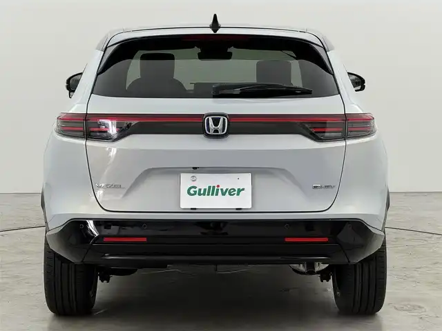ホンダ ヴェゼル ハイブリッド e:HEV Z PLaYパッケージ 福岡県 2025(令7)年 0.1千km パール 登録済未使用車/純正９型ナビ　/バックカメラ　/置くだけ充電　/ビルトインＥＴＣ２．０　/衝突軽減　/レーンキープ　/ＢＳＷ　/アクセル踏み間違い防止　/ヒルディセントコントロール　/パワーバックドア　/純正１８インチＡＷ　/ＬＥＤライト
