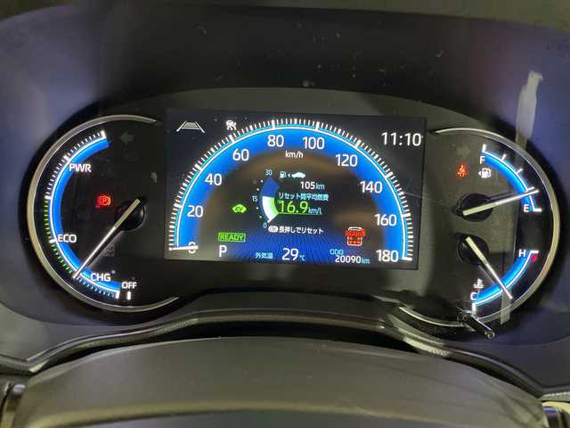 トヨタ ヴォクシー ハイブリッド S－Z 福岡県 2022(令4)年 2万km アティチュードブラックマイカ 純正ナビ/フルセグ/（AM/FM/CD/BT/HDMI）/バックカメラ/追従型クルーズコントロール/ビルトインETC2.0/フリップダウンモニター/D/Nシートヒーター/両側パワースライド/オートホールド/三眼LEDヘッドライト/横滑り防止装置/衝突軽減システム/レーンアシスト/コーナーセンサー/前後ドラレコ/ドアバイザー/プッシュスタート/スマートキー/純正AW17インチ
