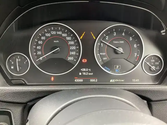 ＢＭＷ ３３０ｅ Mスポーツ アイパフォーマンス 千葉県 2018(平30)年 4.3万km アルピンホワイトⅢ 純正ナビ/バックカメラ/レザーシート/シートヒーター/ETC/取扱説明書/保証書