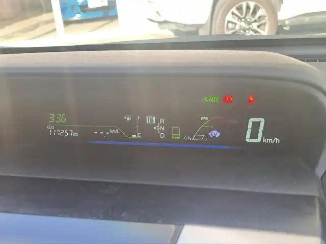 トヨタ プリウス α S 大阪府 2011(平23)年 11.8万km スーパーホワイトⅡ /禁煙車//純正SDナビ【NSZT-W61G】/・SD/CD/DVD/フルTV/Bluetooth/AUX//F.S.Rカメラ・アラウンドビューカメラ//前後ドラレコ【CSD-790FHG】//ビルトインETC//スマートキー//プッシュスタート//純正16AW