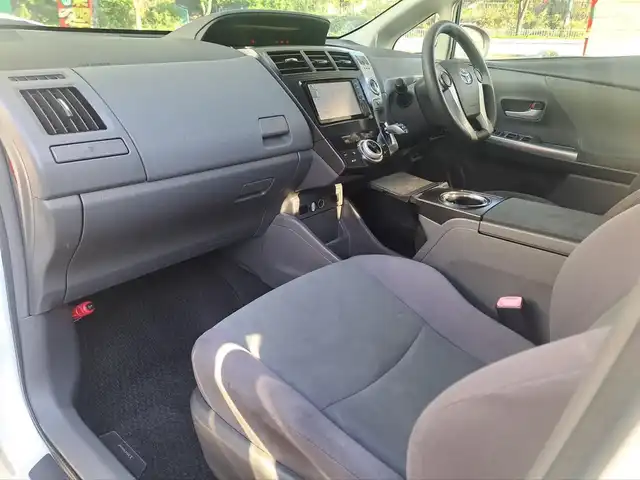 トヨタ プリウス α S 大阪府 2011(平23)年 11.8万km スーパーホワイトⅡ /禁煙車//純正SDナビ【NSZT-W61G】/・SD/CD/DVD/フルTV/Bluetooth/AUX//F.S.Rカメラ・アラウンドビューカメラ//前後ドラレコ【CSD-790FHG】//ビルトインETC//スマートキー//プッシュスタート//純正16AW