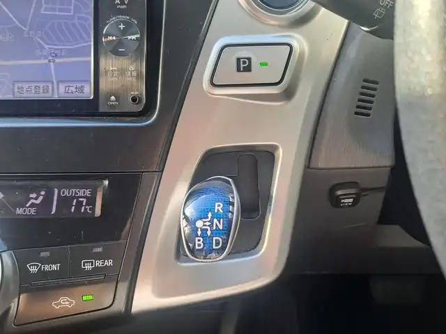 トヨタ プリウス α S 大阪府 2011(平23)年 11.8万km スーパーホワイトⅡ /禁煙車//純正SDナビ【NSZT-W61G】/・SD/CD/DVD/フルTV/Bluetooth/AUX//F.S.Rカメラ・アラウンドビューカメラ//前後ドラレコ【CSD-790FHG】//ビルトインETC//スマートキー//プッシュスタート//純正16AW