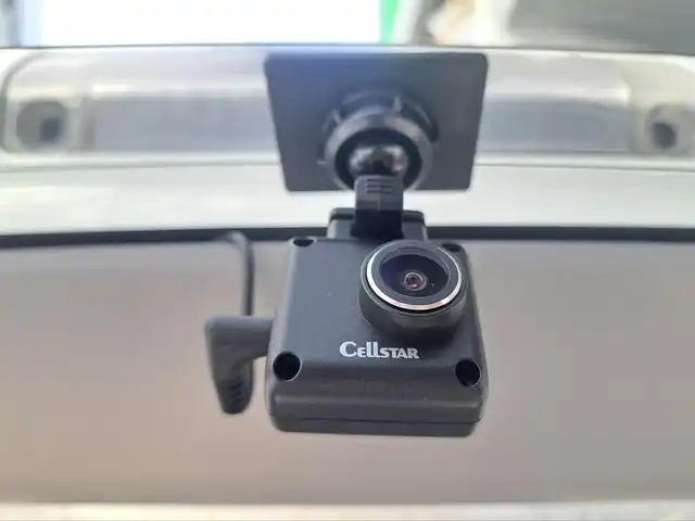 トヨタ プリウス α S 大阪府 2011(平23)年 11.8万km スーパーホワイトⅡ /禁煙車//純正SDナビ【NSZT-W61G】/・SD/CD/DVD/フルTV/Bluetooth/AUX//F.S.Rカメラ・アラウンドビューカメラ//前後ドラレコ【CSD-790FHG】//ビルトインETC//スマートキー//プッシュスタート//純正16AW