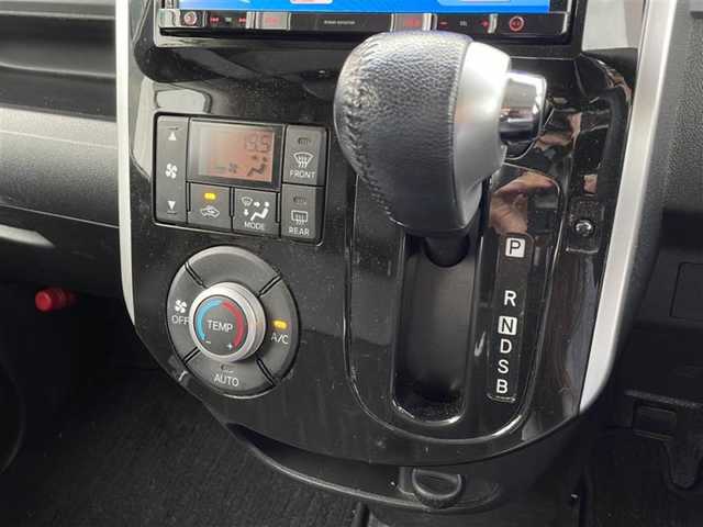 ダイハツ タント カスタム RS トップED SAⅡ 新潟県 2016(平28)年 9.3万km パールホワイトⅢ 8インチメモリーナビ(AVIC-RL901)/(AM/FM/CD/DVD/Bluetooth)/フルセグTV/両側パワースライド/バックカメラ/スマートアシストII/・衝突回避支援ブレーキ/・衝突警報機能/・車線逸脱警報/・誤発進抑制制御機能/・先行車発進お知らせ機能/オートライト/オートエアコン/LEDヘッドライト/電動格納ミラー/スマートキー/スペアキー/ステアリングスイッチ/プッシュスタート/取扱説明書/保証書