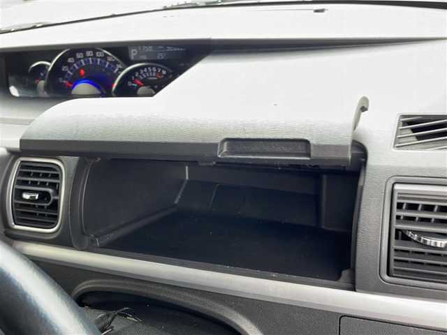 ダイハツ タント カスタム RS トップED SAⅡ 新潟県 2016(平28)年 9.3万km パールホワイトⅢ 8インチメモリーナビ(AVIC-RL901)/(AM/FM/CD/DVD/Bluetooth)/フルセグTV/両側パワースライド/バックカメラ/スマートアシストII/・衝突回避支援ブレーキ/・衝突警報機能/・車線逸脱警報/・誤発進抑制制御機能/・先行車発進お知らせ機能/オートライト/オートエアコン/LEDヘッドライト/電動格納ミラー/スマートキー/スペアキー/ステアリングスイッチ/プッシュスタート/取扱説明書/保証書