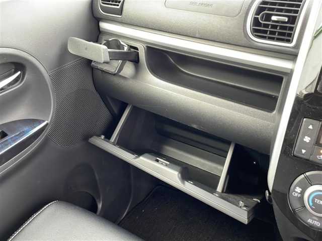 ダイハツ タント カスタム RS トップED SAⅡ 新潟県 2016(平28)年 9.3万km パールホワイトⅢ 8インチメモリーナビ(AVIC-RL901)/(AM/FM/CD/DVD/Bluetooth)/フルセグTV/両側パワースライド/バックカメラ/スマートアシストII/・衝突回避支援ブレーキ/・衝突警報機能/・車線逸脱警報/・誤発進抑制制御機能/・先行車発進お知らせ機能/オートライト/オートエアコン/LEDヘッドライト/電動格納ミラー/スマートキー/スペアキー/ステアリングスイッチ/プッシュスタート/取扱説明書/保証書