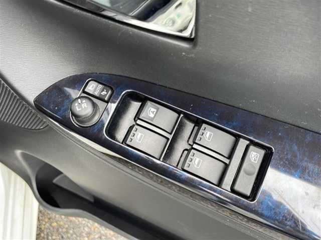 ダイハツ タント カスタム RS トップED SAⅡ 新潟県 2016(平28)年 9.3万km パールホワイトⅢ 8インチメモリーナビ(AVIC-RL901)/(AM/FM/CD/DVD/Bluetooth)/フルセグTV/両側パワースライド/バックカメラ/スマートアシストII/・衝突回避支援ブレーキ/・衝突警報機能/・車線逸脱警報/・誤発進抑制制御機能/・先行車発進お知らせ機能/オートライト/オートエアコン/LEDヘッドライト/電動格納ミラー/スマートキー/スペアキー/ステアリングスイッチ/プッシュスタート/取扱説明書/保証書