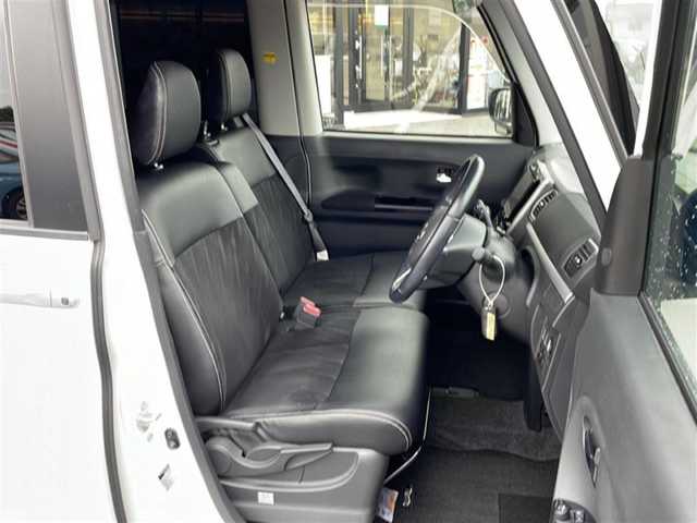 ダイハツ タント カスタム RS トップED SAⅡ 新潟県 2016(平28)年 9.3万km パールホワイトⅢ 8インチメモリーナビ(AVIC-RL901)/(AM/FM/CD/DVD/Bluetooth)/フルセグTV/両側パワースライド/バックカメラ/スマートアシストII/・衝突回避支援ブレーキ/・衝突警報機能/・車線逸脱警報/・誤発進抑制制御機能/・先行車発進お知らせ機能/オートライト/オートエアコン/LEDヘッドライト/電動格納ミラー/スマートキー/スペアキー/ステアリングスイッチ/プッシュスタート/取扱説明書/保証書