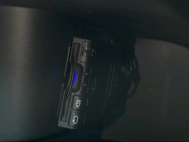 ルノー キャプチャー ルシヨン 徳島県 2014(平26)年 4.7万km 黒Ⅱ 社外メモリナビ/(BT/ワンセグTV/AM/FM/CD/DVD)/クルーズコントロール/バックカメラ/コーナーセンサー/ハロゲンヘッドライト/オートライト/ETC/ステアリングスイッチ/電動格納ミラー/純正17インチアルミホイール/純正フロアマット/プッシュスタート/～カラーコード～/2トーン/ノワールエトワールM: GNE/オランジュルシヨンM: ENZ