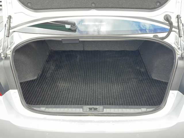 スバル レガシィ Ｂ４ リミテッド 山形県 2019(平31)年 3.7万km アイスシルバーメタリック プリクラッシュブレーキ/ビークル・ダイナミクス・コントロール/レーダークルーズコントロール/レーンキープアシスト/サンルーフ/純正SDナビ/(フルセグ/DVD/CD/BT/USB/Apple CarPlay)/バックカメラ/純正ドライブレコーダー/社外レーダー/アイドリングストップ/レザーシート/前席シートヒーター/ステアリングヒーター/メモリ付きパワーシート/パドルシフト/電動パーキングブレーキ/オートホールド/LEDヘッドライト/フォグランプ/エンジンスターター/プッシュスタート