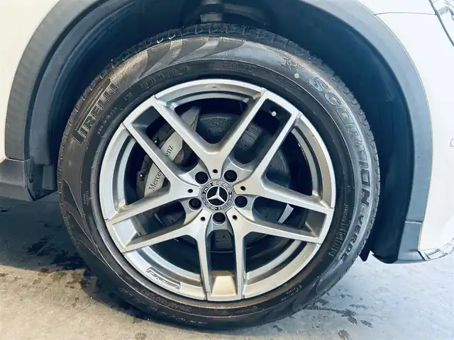 メルセデス・ベンツ ＧＬＣ２００ クーペスポーツ 大阪府 2017(平29)年 6.7万km ダイヤモンドホワイト レーダーセーフティP/ACC/純正ナビ/TV/360度カメラ/純正19インチAW/LEDヘッドライト/電動リアゲート/ブラインドスポット/クリアランスソナー/パドルシフト/ハーフ革/メモリ付きパワーシート/シートヒーター/ETC/ドラレコ