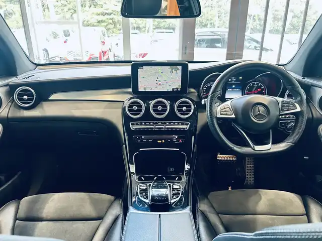 メルセデス・ベンツ ＧＬＣ２００ クーペスポーツ 大阪府 2017(平29)年 6.7万km ダイヤモンドホワイト レーダーセーフティP/ACC/純正ナビ/TV/360度カメラ/純正19インチAW/LEDヘッドライト/電動リアゲート/ブラインドスポット/クリアランスソナー/パドルシフト/ハーフ革/メモリ付きパワーシート/シートヒーター/ETC/ドラレコ