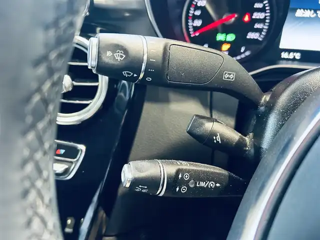 メルセデス・ベンツ ＧＬＣ２００ クーペスポーツ 大阪府 2017(平29)年 6.7万km ダイヤモンドホワイト レーダーセーフティP/ACC/純正ナビ/TV/360度カメラ/純正19インチAW/LEDヘッドライト/電動リアゲート/ブラインドスポット/クリアランスソナー/パドルシフト/ハーフ革/メモリ付きパワーシート/シートヒーター/ETC/ドラレコ