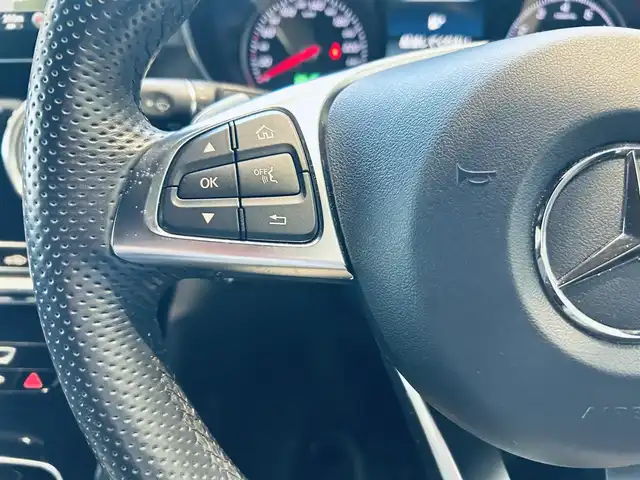 メルセデス・ベンツ ＧＬＣ２００ クーペスポーツ 大阪府 2017(平29)年 6.7万km ダイヤモンドホワイト レーダーセーフティP/ACC/純正ナビ/TV/360度カメラ/純正19インチAW/LEDヘッドライト/電動リアゲート/ブラインドスポット/クリアランスソナー/パドルシフト/ハーフ革/メモリ付きパワーシート/シートヒーター/ETC/ドラレコ