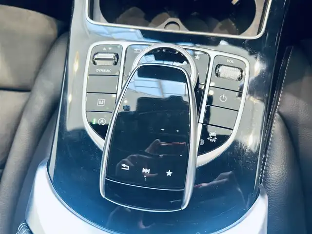 メルセデス・ベンツ ＧＬＣ２００ クーペスポーツ 大阪府 2017(平29)年 6.7万km ダイヤモンドホワイト レーダーセーフティP/ACC/純正ナビ/TV/360度カメラ/純正19インチAW/LEDヘッドライト/電動リアゲート/ブラインドスポット/クリアランスソナー/パドルシフト/ハーフ革/メモリ付きパワーシート/シートヒーター/ETC/ドラレコ