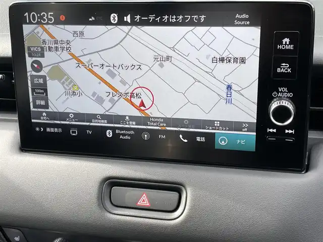 ホンダ ヴェゼル ハイブリッド e:HEV Z 香川県 2025(令7)年 0.1千km クリスタルブラックパール Honda SENSING/・衝突軽減ブレーキ/・誤発進抑制機能/・歩行者事故低減ステアリング/・路外逸脱抑制機能/・渋滞追従機能付きアダプティブクルーズコントロール/・車線維持支援システム /純正9インチナビ/(Bluetooth/FM/AM/Apple CarPlay/Android Auto/フルセグTV)/バックカメラ/ブラインドスポットモニター/ハンズフリー電動リアゲート/アダプティブドライビングビーム/LEDシーケンシャルターンシグナルランプ/前席シートヒーター/ビルトインETC2.0/純正18インチアルミホイール/コンビシート/パドルシフト/本革巻きステアリング/ステアリングリモコン/置くだけ充電/プッシュスタート/スマートキー/スペアキー