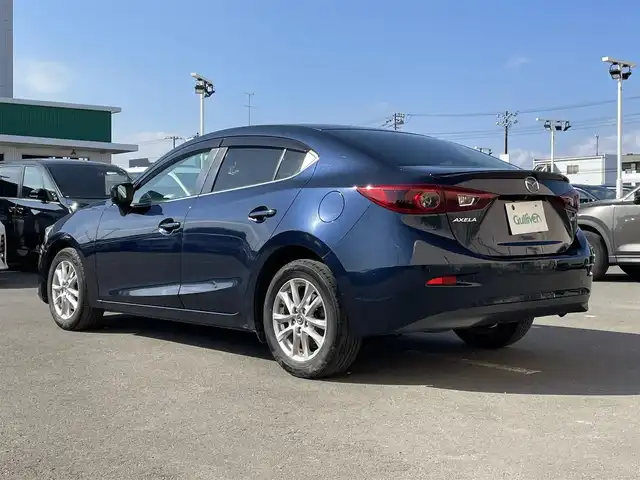 マツダ アクセラ ハイブリッド S 東京都 2015(平27)年 8.1万km 紺 純正ナビ/バックカメラ/フルセグTV/Bluetooth/ETC/ブラインドスポットモニター/リアビークルモニタリングシステム/アダプティブフロントライティングシステム/純正フロアマット/サイドバイザー/フォグライト/ステアリングスイッチ/オートライト/16インチアルミホイール