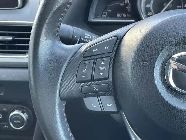 マツダ アクセラ ハイブリッド S 東京都 2015(平27)年 8.1万km 紺 純正ナビ/バックカメラ/フルセグTV/Bluetooth/ETC/ブラインドスポットモニター/リアビークルモニタリングシステム/アダプティブフロントライティングシステム/純正フロアマット/サイドバイザー/フォグライト/ステアリングスイッチ/オートライト/16インチアルミホイール