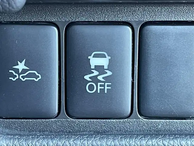 日産 デイズ ルークス ハイウェイスターX 東京都 2015(平27)年 7.5万km スパークリングレッドM 純正ナビ/全周囲カメラ/ETC/片側電動スライドドア/スマートキー/衝突軽減システム/横滑り防止装置/純正フロアマット/リアサーキュレーター/純正14インチAWホイール/フォグライト/プッシュスタート