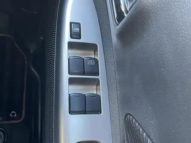 日産 デイズ ルークス ハイウェイスターX 東京都 2015(平27)年 7.5万km スパークリングレッドM 純正ナビ/全周囲カメラ/ETC/片側電動スライドドア/スマートキー/衝突軽減システム/横滑り防止装置/純正フロアマット/リアサーキュレーター/純正14インチAWホイール/フォグライト/プッシュスタート