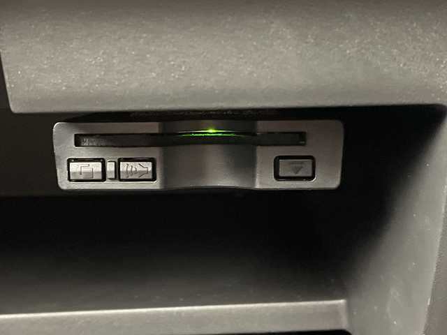 日産 セレナ HWS S HV Vセレ +Sefty 岐阜県 2015(平27)年 3.8万km ブリリアントシルバー 7型ナビゲーション【CN-E300D】/ワンセグテレビ/Bluetooth/CD/両側パワースライドドア/車線逸脱警報機能/衝突軽減被害機能/クルーズコントロール/革巻きステアリング/ステアリングリモコン/社外前方ドラレコ/ETC/LEDヘッドライト/オートライト/横滑り防止装置