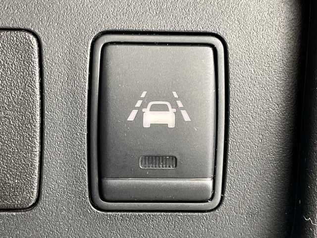 日産 セレナ HWS S HV Vセレ +Sefty 岐阜県 2015(平27)年 3.8万km ブリリアントシルバー 7型ナビゲーション【CN-E300D】/ワンセグテレビ/Bluetooth/CD/両側パワースライドドア/車線逸脱警報機能/衝突軽減被害機能/クルーズコントロール/革巻きステアリング/ステアリングリモコン/社外前方ドラレコ/ETC/LEDヘッドライト/オートライト/横滑り防止装置