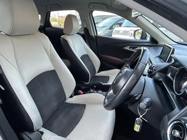 マツダ ＣＸ－３ XD ツーリング 宮崎県 2015(平27)年 12.6万km セラミックM /マツダコネクトナビ//TV/CD/DVD/Bluetooth//ETC//バックカメラ//レーダークルーズコントロール//前席シートヒーター//パドルシフト//純正フロアマット//純正アルミホイール//オートライト//電格ウィンカーミラー//ステアリングスイッチ//取説/保証書