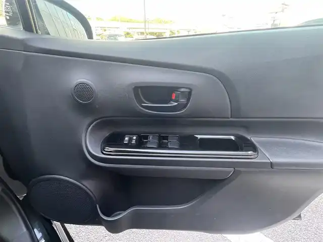 トヨタ アクア S 佐賀県 2018(平30)年 14万km ブラックマイカ トヨタセーフティセンス　コーナーセンサー　純正ナビ　バックカメラ　フルセグＴＶ　純正ドラレコ　オートライト　プッシュスタート　スペアキー×１　取扱説明書　保証書