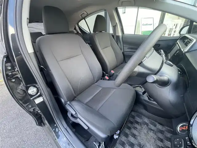 トヨタ アクア S 佐賀県 2018(平30)年 14万km ブラックマイカ トヨタセーフティセンス　コーナーセンサー　純正ナビ　バックカメラ　フルセグＴＶ　純正ドラレコ　オートライト　プッシュスタート　スペアキー×１　取扱説明書　保証書