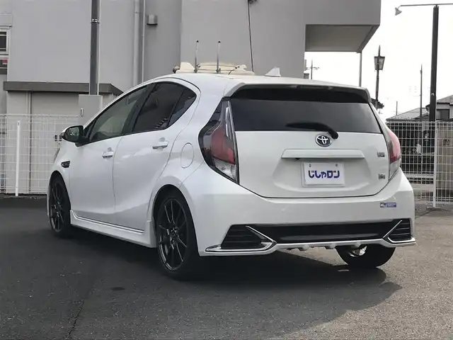 トヨタ アクア G G’s 栃木県 2015(平27)年 10.8万km ライムホワイトパールクリスタルシャイン (株)IDOMが運営する【じしゃロン小山店】の自社ローン対象車両になります。こちらは現金ご利用時の価格です。/自社ローンご希望の方は別途その旨お申付け下さい。//禁煙車/純正フルセグナビ/（CD/DVD/AM/FMラジオ）/(Bluetooth)/スマートキー/プッシュスタート/バックカメラ/ＥＴＣ/クルーズコントロール/ドライブレコーダー/シートヒーター/ステアリングリモコン/電動格納ドアミラー/パワーウインドウ/オートライト/防眩ミラー