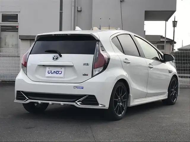 トヨタ アクア G G’s 栃木県 2015(平27)年 10.8万km ライムホワイトパールクリスタルシャイン (株)IDOMが運営する【じしゃロン小山店】の自社ローン対象車両になります。こちらは現金ご利用時の価格です。/自社ローンご希望の方は別途その旨お申付け下さい。//禁煙車/純正フルセグナビ/（CD/DVD/AM/FMラジオ）/(Bluetooth)/スマートキー/プッシュスタート/バックカメラ/ＥＴＣ/クルーズコントロール/ドライブレコーダー/シートヒーター/ステアリングリモコン/電動格納ドアミラー/パワーウインドウ/オートライト/防眩ミラー