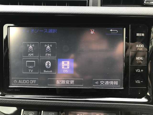 トヨタ アクア G G’s 千葉県 2015(平27)年 10.8万km ライムホワイトパールクリスタルシャイン (株)IDOMが運営する【じしゃロン柏店】の自社ローン対象車両になります。こちらは現金ご利用時の価格です。/自社ローンご希望の方は別途その旨お申付け下さい。//禁煙車/純正フルセグナビ/（CD/DVD/AM/FMラジオ）/(Bluetooth)/スマートキー/プッシュスタート/バックカメラ/ＥＴＣ/クルーズコントロール/ドライブレコーダー/シートヒーター/ステアリングリモコン/電動格納ドアミラー/パワーウインドウ/オートライト/防眩ミラー